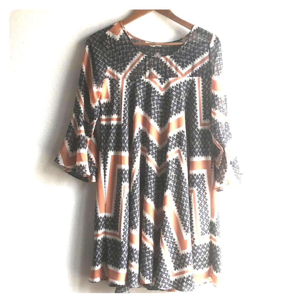 ANTHROPOLOGIE PAPER CROWN 👑 Flowy Geometric Dress